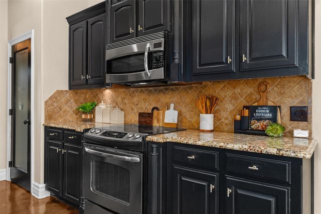 363 Leigh Lane, Stonewall, LA 71078