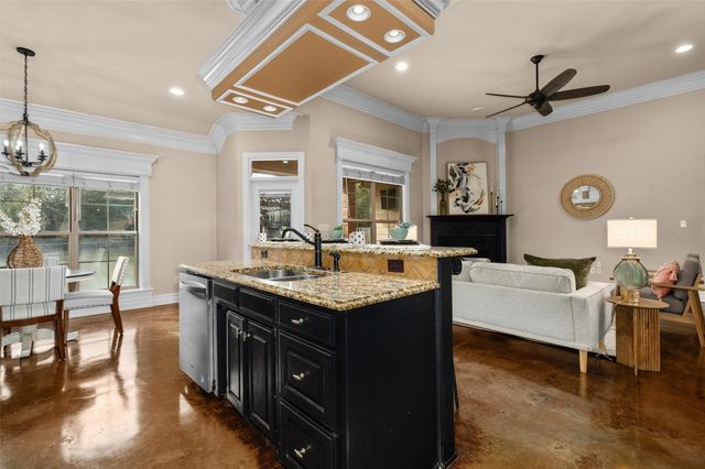 363 Leigh Lane, Stonewall, LA 71078