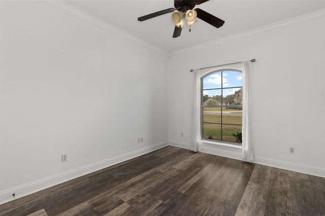 363 Leigh Lane, Stonewall, LA 71078