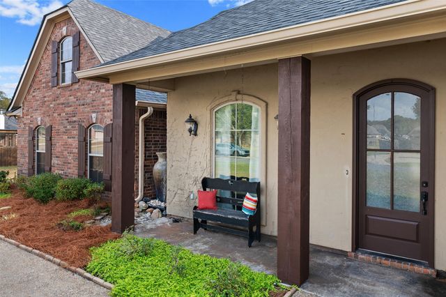 363 Leigh Lane, Stonewall, LA 71078