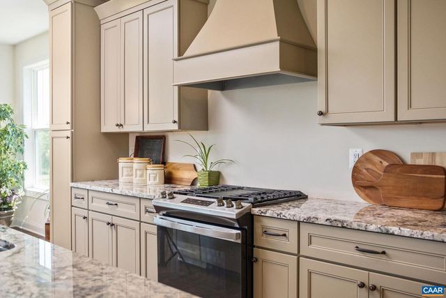 644 VISTA HEIGHTS DR, Ruckersville, VA 22968