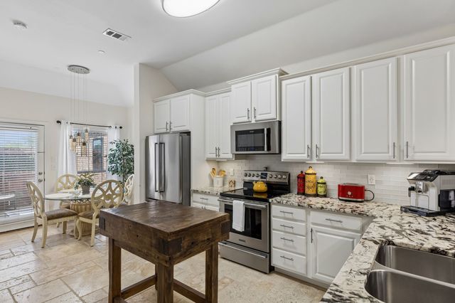 3075 Willow Grove Boulevard 402, Mckinney, TX 75070