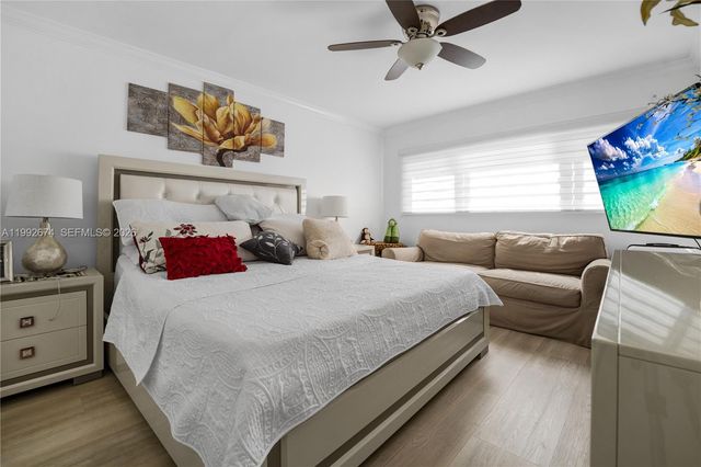 850 SW 138th Ave 111D, Pembroke Pines, FL 33027