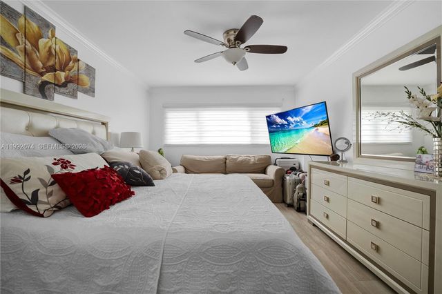 850 SW 138th Ave 111D, Pembroke Pines, FL 33027