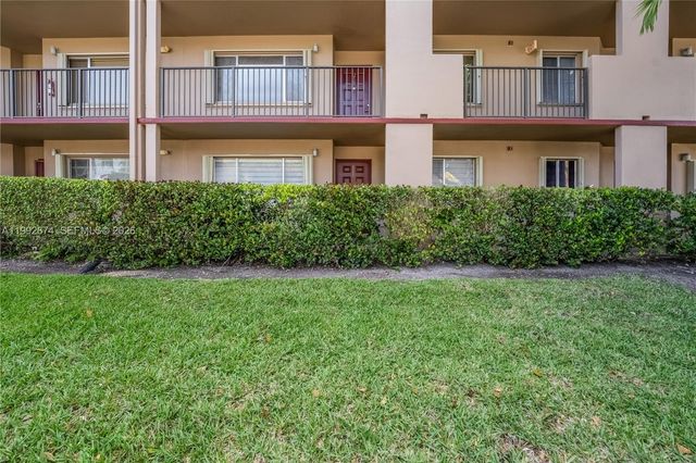 850 SW 138th Ave 111D, Pembroke Pines, FL 33027