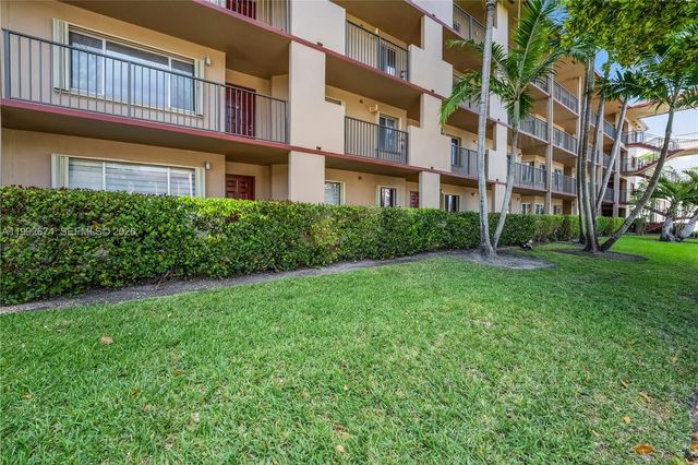 850 SW 138th Ave 111D, Pembroke Pines, FL 33027