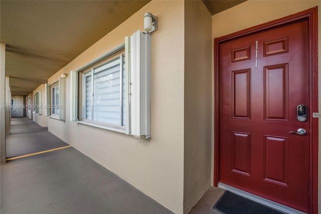 850 SW 138th Ave 111D, Pembroke Pines, FL 33027