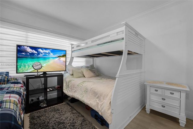 850 SW 138th Ave 111D, Pembroke Pines, FL 33027