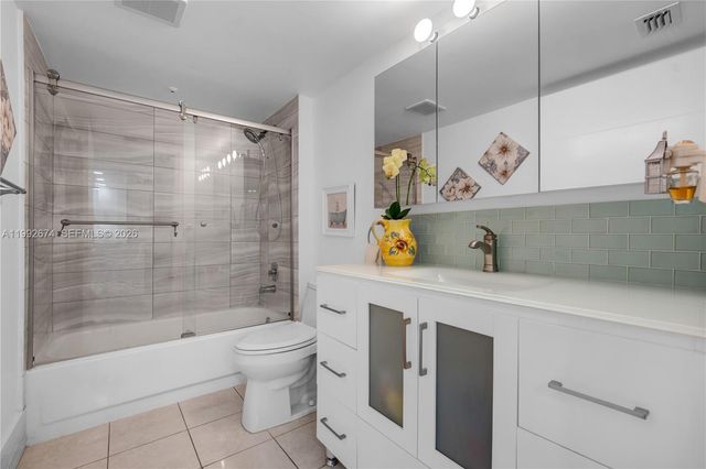 850 SW 138th Ave 111D, Pembroke Pines, FL 33027