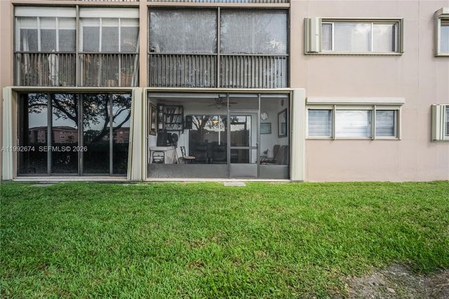 850 SW 138th Ave 111D, Pembroke Pines, FL 33027