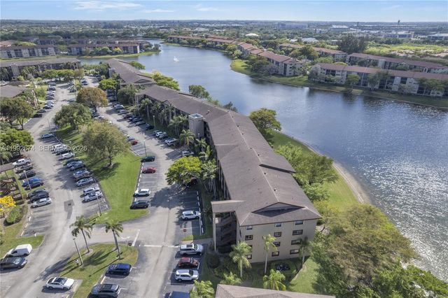 850 SW 138th Ave 111D, Pembroke Pines, FL 33027