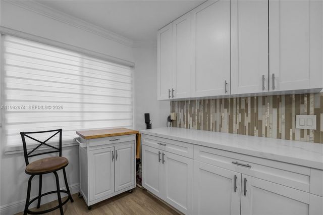 850 SW 138th Ave 111D, Pembroke Pines, FL 33027