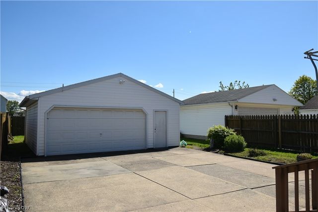 13129 Astor Avenue, Cleveland, OH 44135