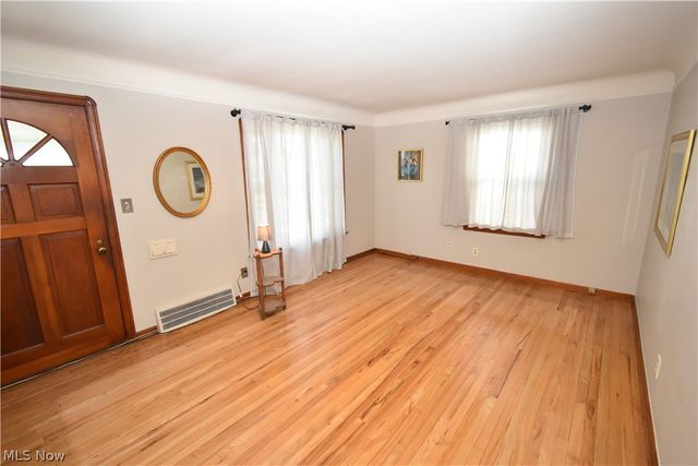 13129 Astor Avenue, Cleveland, OH 44135