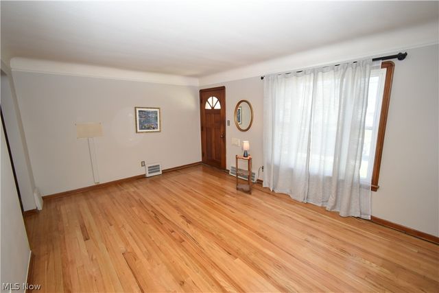 13129 Astor Avenue, Cleveland, OH 44135