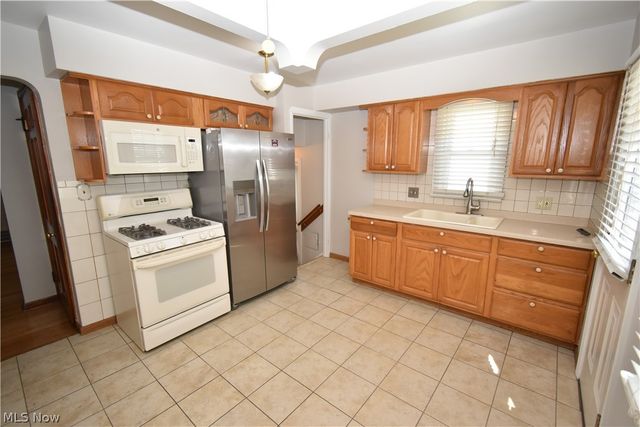 13129 Astor Avenue, Cleveland, OH 44135