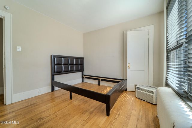 125 N Main Avenue, Albany, NY 12206