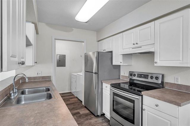 36243 LAKE CHASE BOULEVARD 102, Zephyrhills, FL 33541