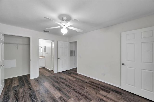 36243 LAKE CHASE BOULEVARD 102, Zephyrhills, FL 33541