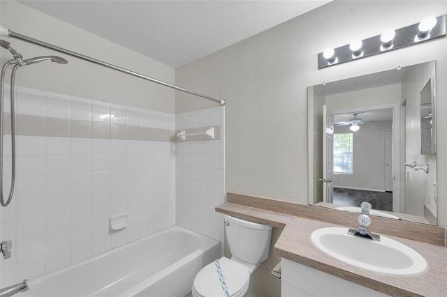 36243 LAKE CHASE BOULEVARD 102, Zephyrhills, FL 33541