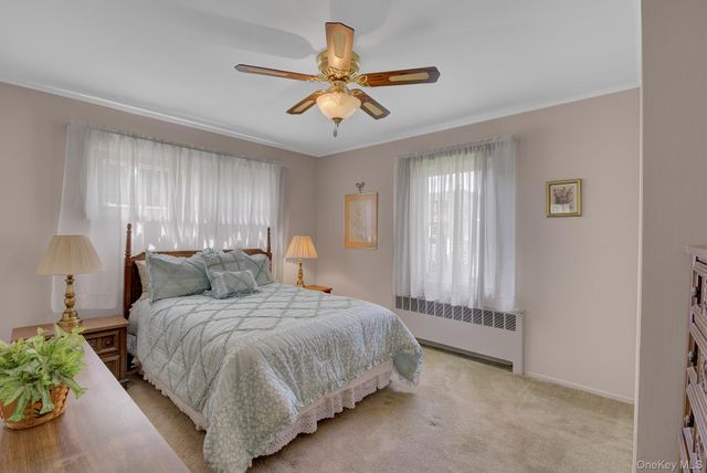 130 Abbey Street, Massapequa Park, NY 11762