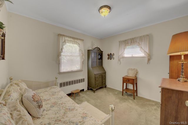 130 Abbey Street, Massapequa Park, NY 11762