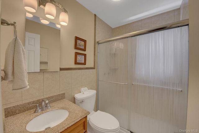 130 Abbey Street, Massapequa Park, NY 11762