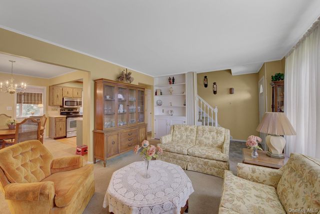130 Abbey Street, Massapequa Park, NY 11762