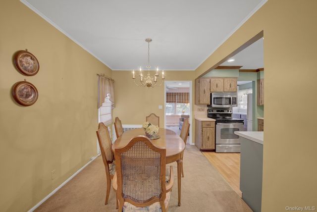 130 Abbey Street, Massapequa Park, NY 11762