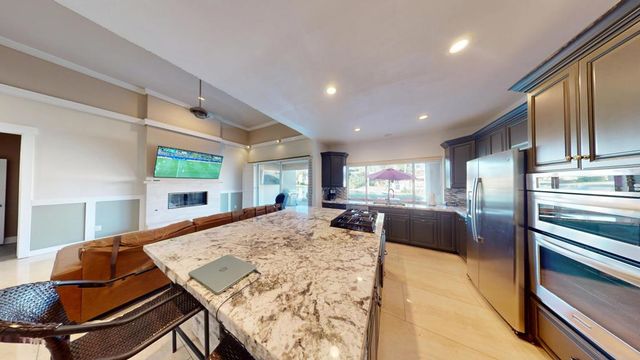30 Lake Shore Drive, Rancho Mirage, CA 92270