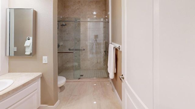 30 Lake Shore Drive, Rancho Mirage, CA 92270