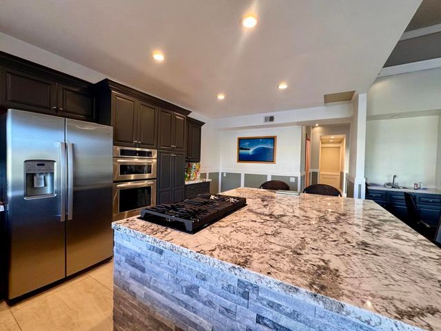 30 Lake Shore Drive, Rancho Mirage, CA 92270