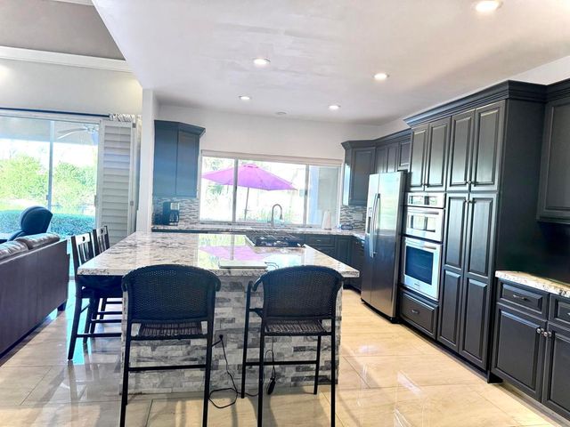 30 Lake Shore Drive, Rancho Mirage, CA 92270