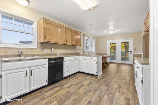 1037 Keith Lane, Morristown, TN 37813