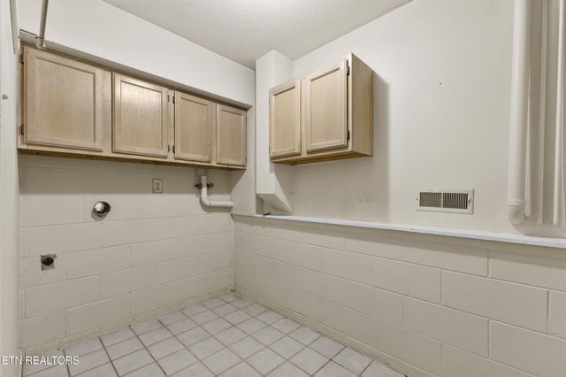 1037 Keith Lane, Morristown, TN 37813