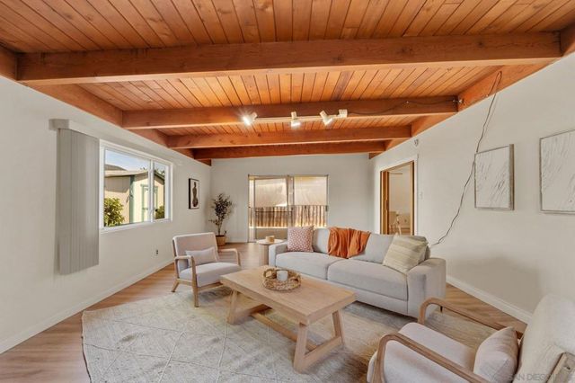 1416 S Maple, Escondido, CA 92025