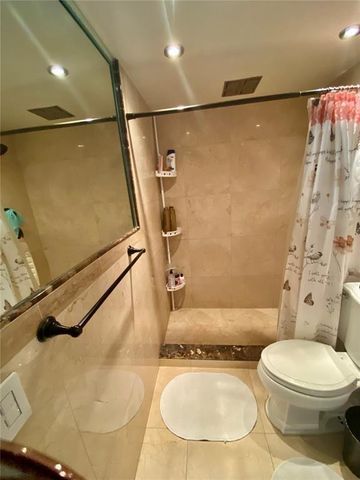 7200 Fairway Drive H 12, Miami Lakes, FL 33014