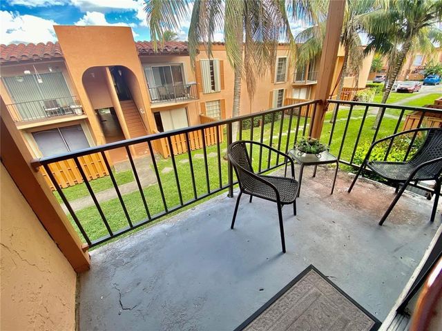 7200 Fairway Drive H 12, Miami Lakes, FL 33014