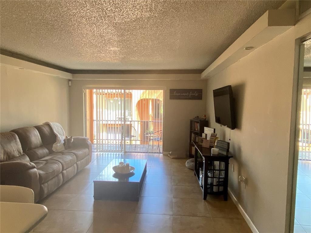 7200 Fairway Drive H 12, Miami Lakes, FL 33014