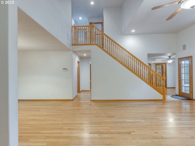 2868 Ne CHARLOIS Dr, Hillsboro, OR 97124