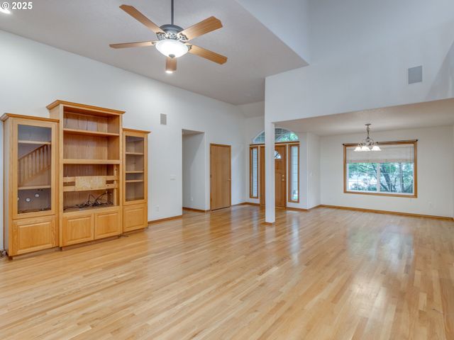 2868 Ne CHARLOIS Dr, Hillsboro, OR 97124