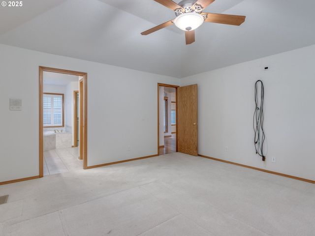 2868 Ne CHARLOIS Dr, Hillsboro, OR 97124