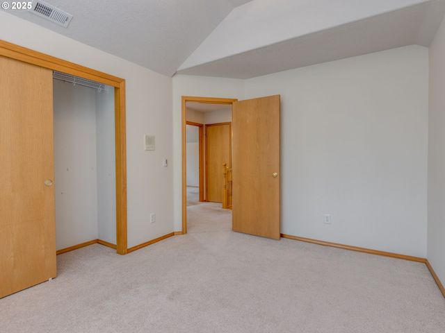 2868 Ne CHARLOIS Dr, Hillsboro, OR 97124