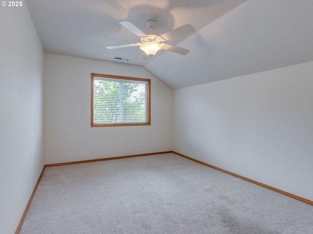 2868 Ne CHARLOIS Dr, Hillsboro, OR 97124