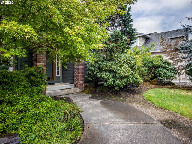 2868 Ne CHARLOIS Dr, Hillsboro, OR 97124