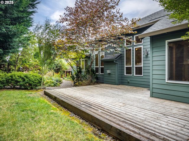 2868 Ne CHARLOIS Dr, Hillsboro, OR 97124