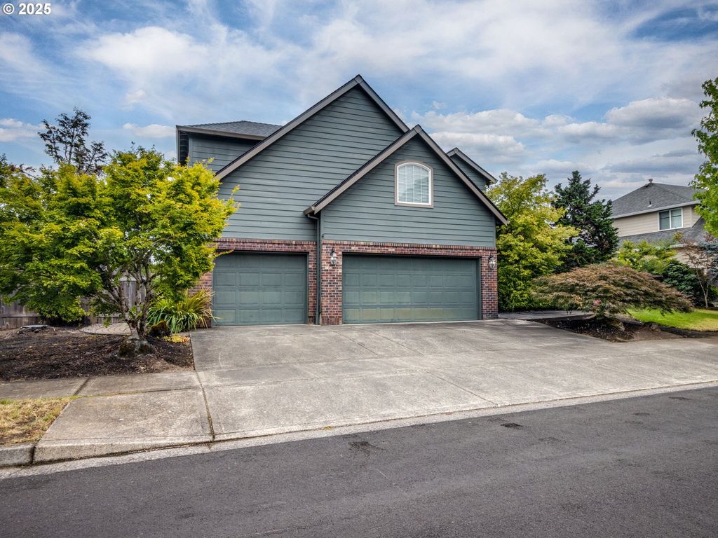2868 Ne CHARLOIS Dr, Hillsboro, OR 97124