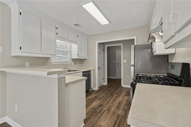 140 Cannon Drive, Fayetteville, GA 30214