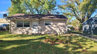 34 Hickory Drive, Carpentersville, IL 60110