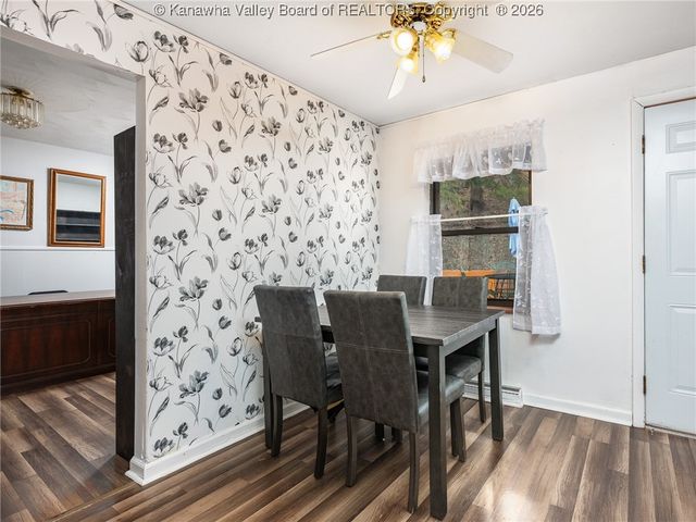 4790 Charleston Road, Poca, WV 25159